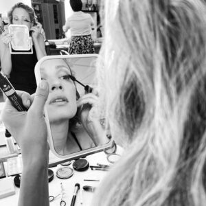 Camille De Pazzis Instagram - On Set #makeup 💄 #blackandwhite#3d #tutorial