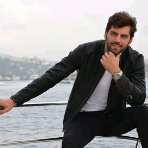 Can Nergis Instagram - Göbek adımı soran olmuş göbek adım "fırıldak" .Oysaki çok masumum 😜😂🤣 #mert #yasakelma #yasakelmafox