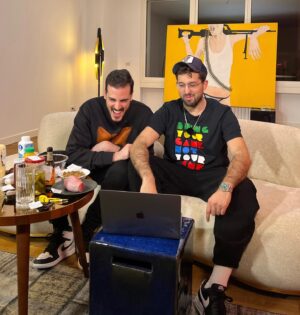Can Sarp İkiler Instagram - Yeni videom yayında!
@dogudemirkol ile bol bol güldüğümüz, ceza yediğimiz bir video oldu😅
Kaçırmayın😉