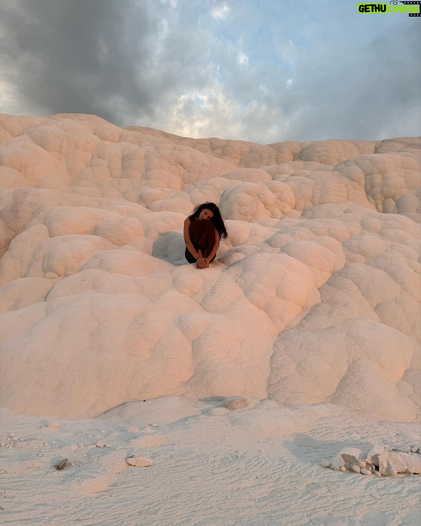Candela González - 1.9K Likes - 🌩️