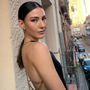 Candela González Instagram - Ferozi 
Gracias amores @antoinella @ikasanchezfr 
@diorbeauty @isabelsanchiscostura @martinellishoes @suotstudio 
@garaytalentoficial 🌠