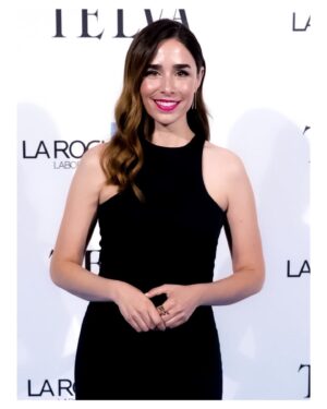 Candela Serrat Instagram - La Gala Fight with Care de anoche fue una increíble demostración de amor, valentía e innovación. 🎀

Un gran ejemplo de cómo dos nombres tan potentes como  @telva y la @larocheposay han unido fuerzas para recaudar fondos para la investigación e intentar mejorar la calidad de vida en el cuidado del paciente oncológico.

Gracias por hacernos partícipes de una noche tan especial @jacobbendahan @olgaruiz_telva 💞

🥻Segunda piel de @theiqcollection @marinagarciajoyas @valytyplace 

💄Muah by @marianebrera @beautyexpertlancome @lancomeofficial 

#aboutlastnight #fightwithcaregala  #happythankyoumoreplease