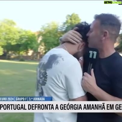 Cândido Costa - 19.2K Likes - Aproximou-se de nós de forma respeitosa e querida. O inglês saia aos solavancos... mas lá foi compreendendo que queria falar sobre o @cristiano mas também de @portugal.
O resto foi mesmo acontecendo no momento🙏
Não se combina coisas destas! Bravo @rahmati5050 🇵🇹🇩🇪🇮🇷
@portugal @canal_11 @euro2024