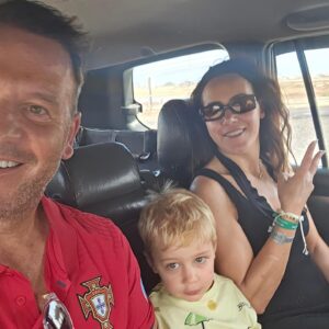 Cândido Costa Instagram - Roadtrip🥰🛺🇨🇻🇵🇹
Família❤️
@cidaliaoliveira30🤩
#soltropico #oasisatlantico #oasisatlanticohotels #charmingtravelpt

@soltropico @oasisatlantico.hotels @charmingtravelpt