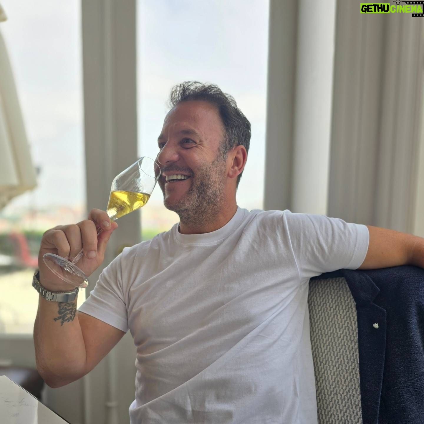 Cândido Costa - 26.8K Likes - Família😍
A minha maior recompensa🥰
