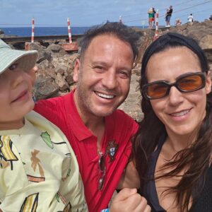 Cândido Costa Instagram - Roadtrip🥰🛺🇨🇻🇵🇹
Família❤️
@cidaliaoliveira30🤩
#soltropico #oasisatlantico #oasisatlanticohotels #charmingtravelpt

@soltropico @oasisatlantico.hotels @charmingtravelpt
