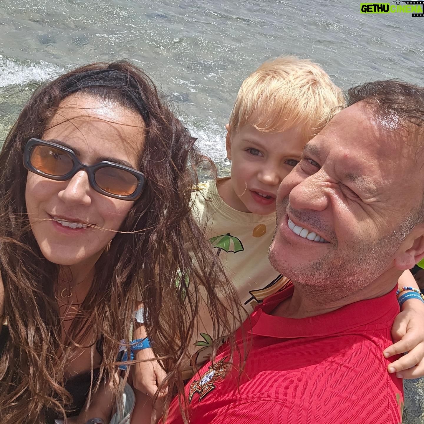 Cândido Costa - 16.5K Likes - Roadtrip🥰🛺🇨🇻🇵🇹
Família❤️
@cidaliaoliveira30🤩
#soltropico #oasisatlantico #oasisatlanticohotels #charmingtravelpt
@soltropico @oasisatlantico.hotels @charmingtravelpt