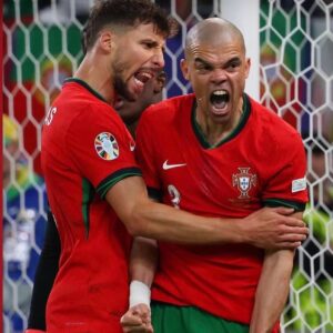 Cândido Costa Instagram - Sorri e chorei. Aplaudi e senti frustração. Senti saudades🇵🇹 e desejei não voltar tão cedo🇩🇪
Fui engolido por tanto carinho. Beijei e fui beijado.
Senti orgulho de ser Português♥️🇵🇹
Aprendi coisas novas na minha área🎥
Obrigado rapazes! Obrigado Portugueses🇵🇹♥️
O futebol é maravilhoso. E cruel às vezes.

Obrigado @canal_11 por me permitires viver algo único com uma equipa de sonho🙏

Até já @portugal 🥰