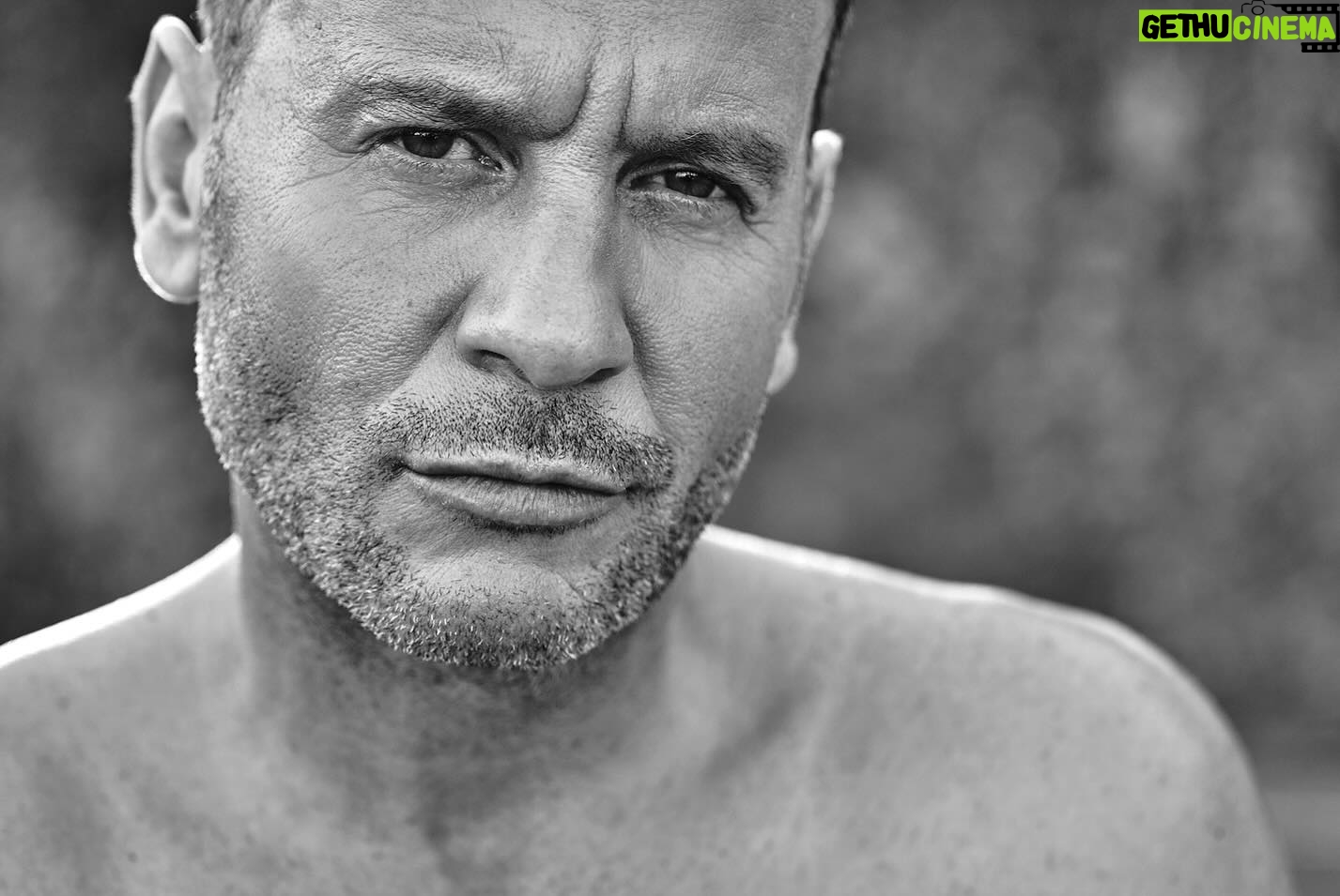 Cândido Costa - 51K Likes - Foi, é e será por mim 👈
A pensar em vocês 👨👩👦👨👦👦
Obrigado do fundo do coração: @menshealthportugal @pedrolucas_menshealth @pedromedeirospersonaltrainer @adrianofortes_pt @ritavarelaramos.nutricao @beatriz_pmp @mintercreative @cidaliaoliveira30 @academialifecluboficial @vieirathebarber @clinicadochantre @goncaloclarostudio @solinca_fitness @canal_11 @sportzonept @olympo_healthstudio @sandraalves @fcnespereira @samsungportugal @sweetcare_official @sportzonept