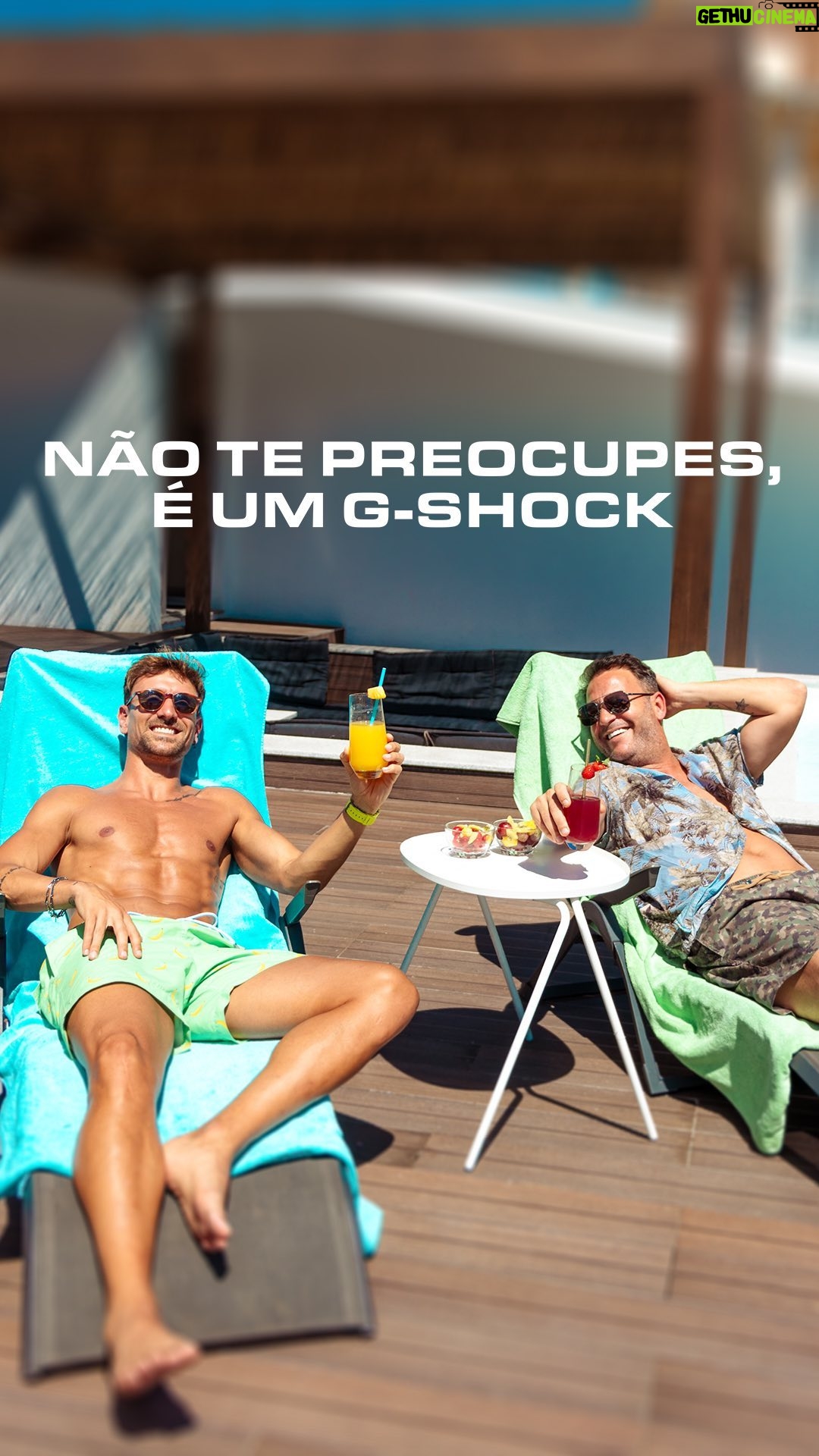 Cândido Costa - 17.7K Likes - Uma tarde de Rei bem Soltinha 👑🕺
Mergulho na piscina?
Duelo de 1x1?
Mata-leão do Candy?
Não importa o desafio 💪🏻⚽️💦
Não te preocupes, é um G-SHOCK! ⌚️
@gshockportugal
#gshockportugal
#gshock