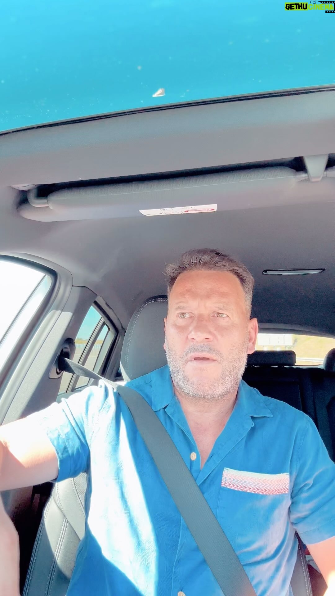 Cândido Costa - 29.7K Likes - Eu NÃO posso ir ao pendura😱🙆🏻♂️😂♥️
FamilyRoadtrip🤙