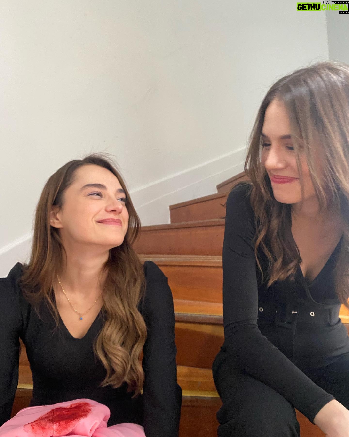 Cansu Kurgun - 832 Likes - 100 bölüm altı ay çok emek
sizi seviyorum❤️