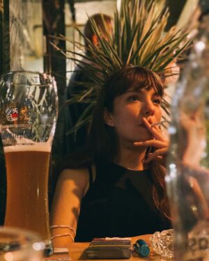Cansu Kurgun Instagram - lived in bars çalıyor