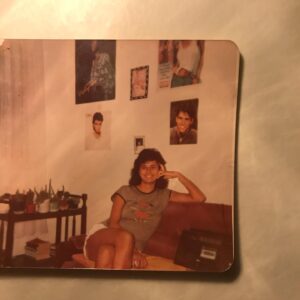Cansu Kurgun Instagram - sevmenin sonsuz biçimi var ve hepsi kendi içinde özel ama bu benim yarı yaşımda olduğun fotoğrafa baktığımda hissettiğim şeyden anlıyorum ki bizimki biraz daha özel annem 
iyi ki doğdun iyi ki beni sen doğurdun iyi ki bu yolculukta beraberiz ve beraber olacağız iyi ki hep aynı güleceksin❤️