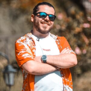 Cantuğ Özsoy Instagram - Neşeli günler :)