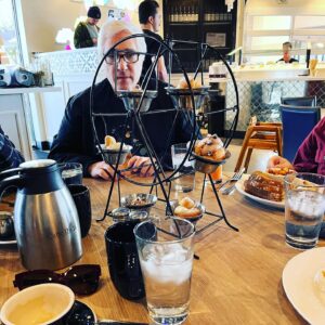 Cara Santa Maria Instagram - Weekend photo dump. Phoenix and Tucson, your brunches are lovely, your vintage arcade bars legit, and your hospitality is second to none. Thanks for a great weekend with @theskepticsguide! @thunderbirdloungephx