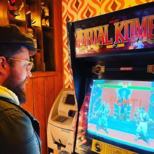 Cara Santa Maria Instagram - Weekend photo dump. Phoenix and Tucson, your brunches are lovely, your vintage arcade bars legit, and your hospitality is second to none. Thanks for a great weekend with @theskepticsguide! @thunderbirdloungephx