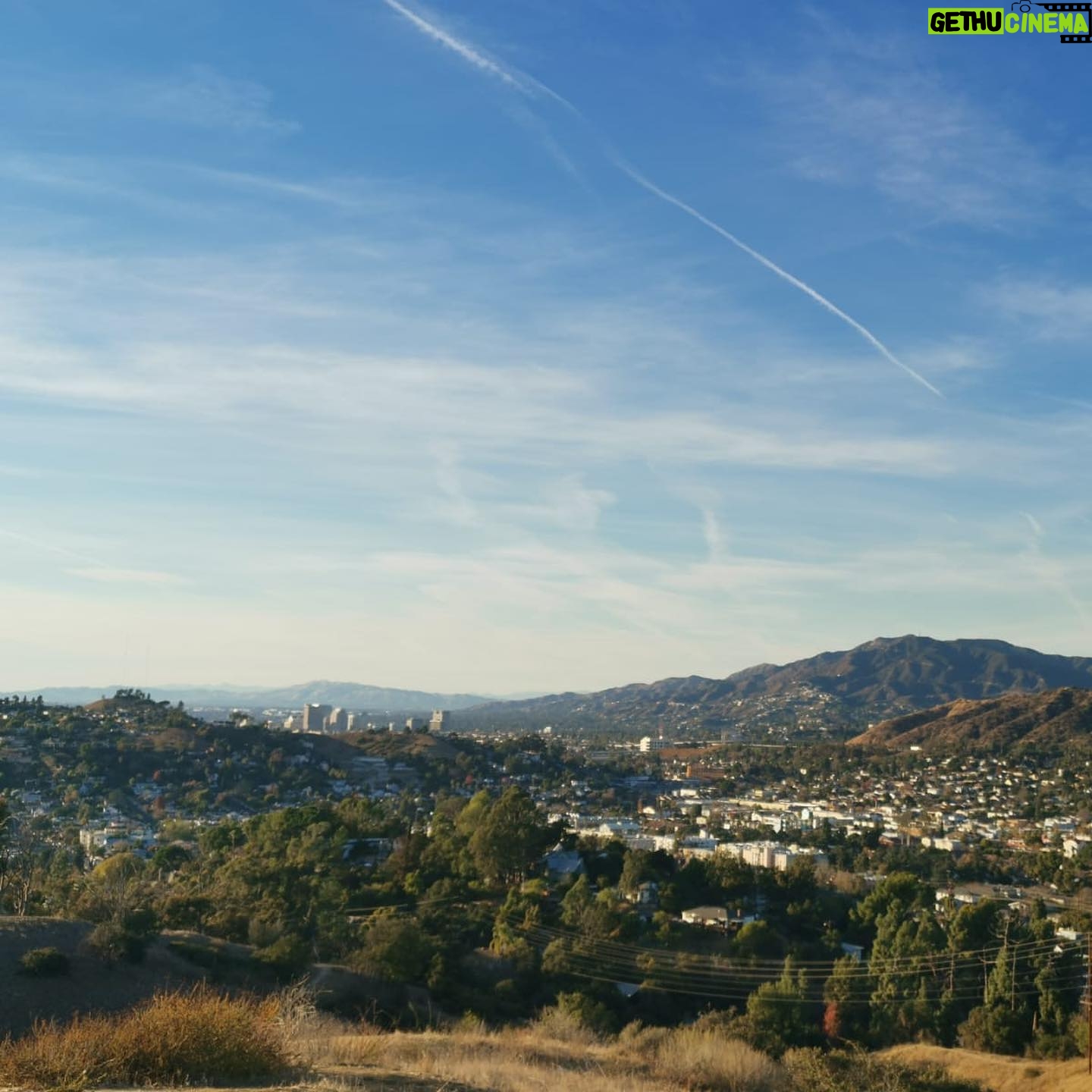 Cara Santa Maria - 1.2K Likes - First hike of 2021 š
.
(Killer gets too tired on the way back so he goes in the doggo š)