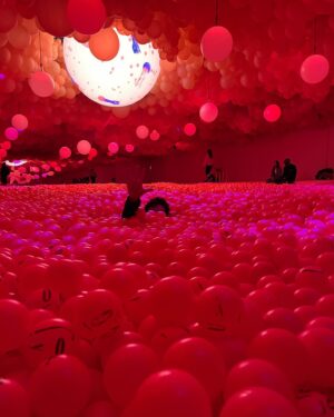 Cara Theobold Instagram - Unbelievaballs. Unbelievabubble! Unbelievaballoons?