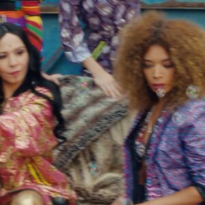 Carima Amarouche Instagram - Retrouvez la bombasse @flaviacoelhobr dans mon nouveau clip "Princesses" ❤️👑
👀 Lien dans la bio pour regarder le clip 
#onestdesbombasses