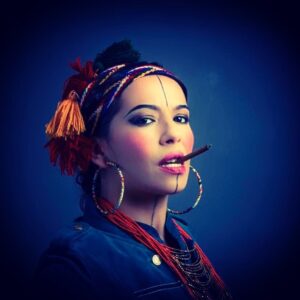 Carima Amarouche Instagram - J-1 Concert au @letoboggan demain à 20h ❤️☀️#trophate #tracdefou #premierealyon69 Photo @tijanapakic makeup @katarinaanicmakeup