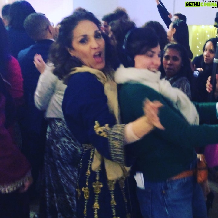 Carima Amarouche - 95 Likes - #makingoff #lessauvageslaserie #confinement #resterchezvous @rebecca.zlotowski @faridarahouadj @lynakhoudri @souheila.yacoub @dalibenssalah @ilies_kadri @shainboumedine @marinafois @fiansolevrai @christopheoliveiramakeup @emmafrancomakeup @judithchalier @canalplusseries #bledflix