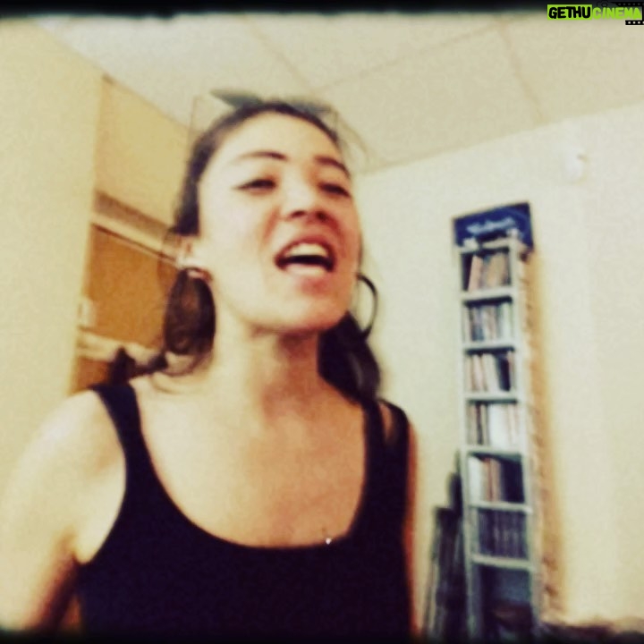 Carima Amarouche - 414 Likes - RĆ©pĆ©tition pour lāĆ©mission Platine Africa 1 ĆØre Ćdition sur @tv5monde avec la magique @sandrankake āØrĆ©pĆ©tition en live du studio de @tom.fire pour une version de Princesses en japonais āØavec la talentueuse @maiabarouh š. Il y aura dāautres feat avec dāautres chanteuses dans des langues diffĆ©rentes. Une idĆ©e des artistes feat? HĆ¢te de vous faire dĆ©couvrir et de vous retrouver ! āØ#concert #repetition #enmanquedecultureetdart