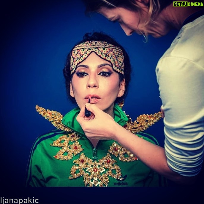 Carima Amarouche - 307 Likes - Photo @tijanapakic makeup @miljanapakic 🙏🏽#shooting #foliesberberes ⭐️#sportswear #sportsweartraditionnel #quandtupeuxpasbouger #laviedavant #baslesmasques #covid_19 #laviecontinue