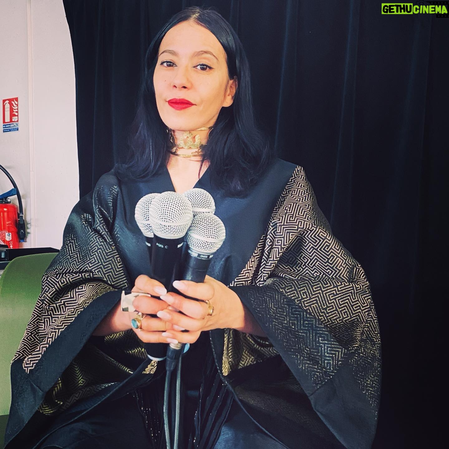 Carima Amarouche - 3 Likes - Shooting @parisbazaar.fr Merci @fgobarbara pour lāaccueil ā¤ļøāš„ Merci @zino.touafek pour le styling šš½āØphoto @mariebritsch_ š