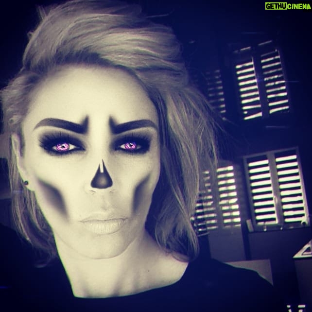 Carine Haddadou - 143 Likes - Happy Halloween 2019 💀