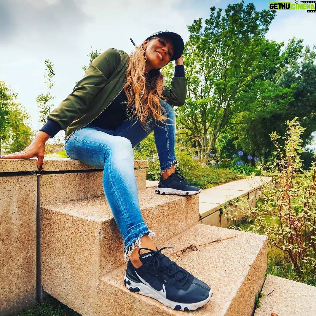 Carine Haddadou - 523 Likes - Shooting Nantes
#steetlife#mode#picoftheday#keirabeauty#kjpprod#nike#adidas#salsaofficial#shooting