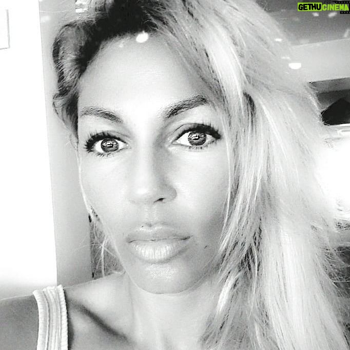 Carine Haddadou - 418 Likes -