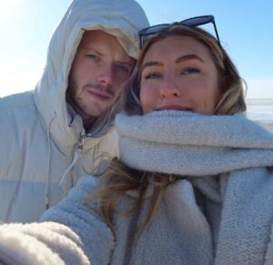 Carl Déman Instagram - We Ride Together, We Do Vinterkräksjukan Together.