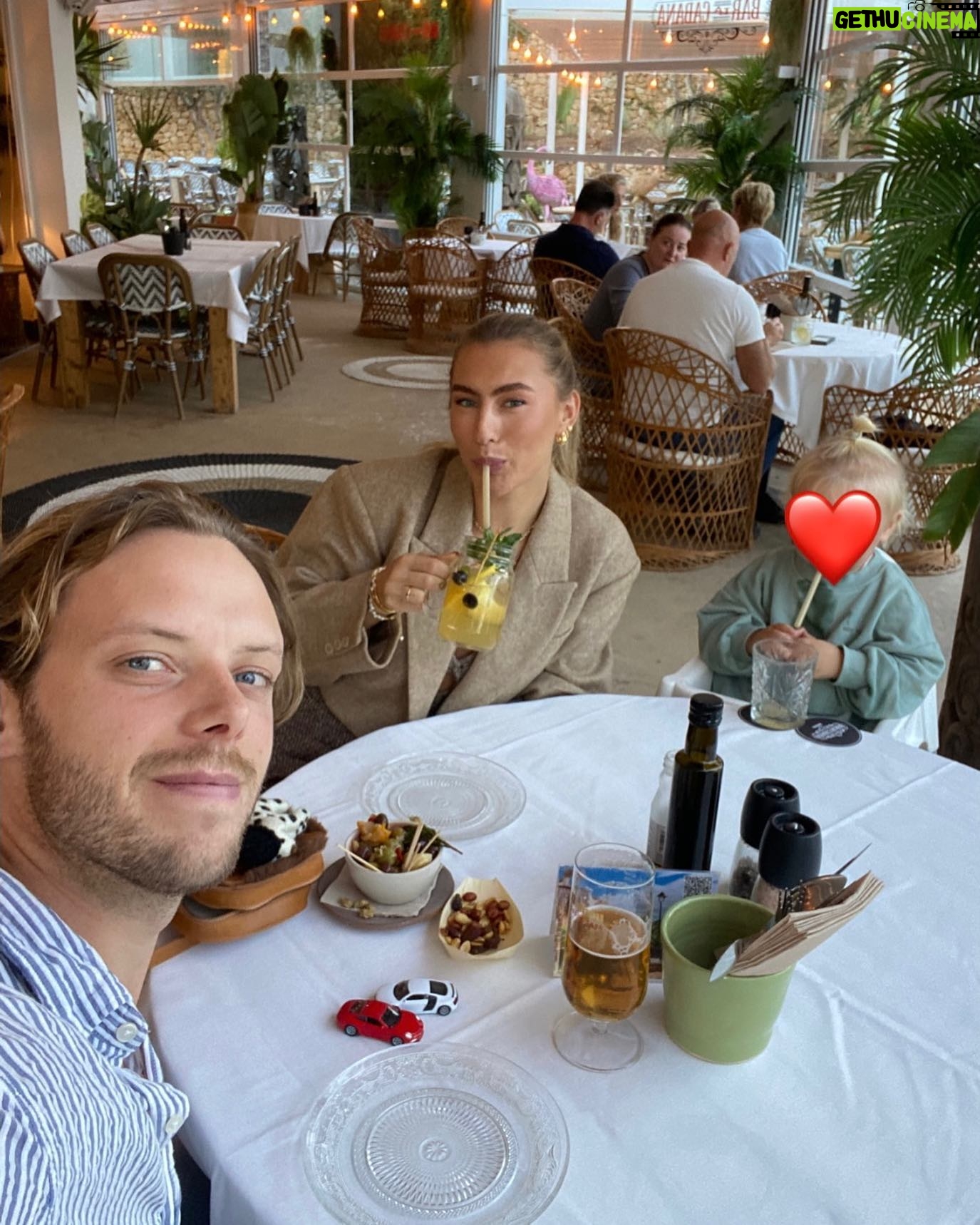 Carl Déman - 38.9K Likes - Spanien med min milf och son.❤️