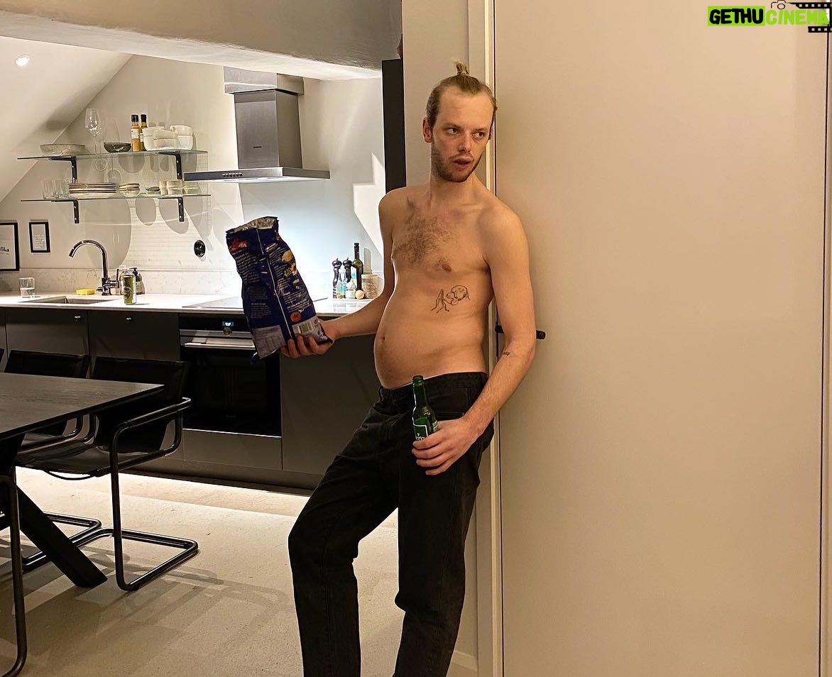 Carl Déman - 60.7K Likes - På vilket sätt är det sjukt menar du?