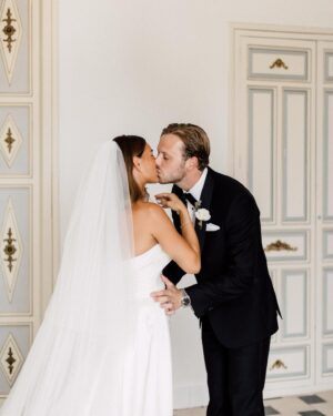 Carl Déman Instagram - FÖR ALLTID VI 💍 30-06-2023 🤍