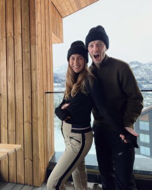 Carl Déman Instagram - Sam ska få en lillasyster! 🤍