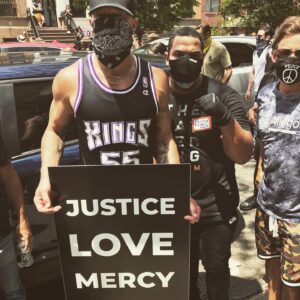 Carl Lentz Instagram - “What’s it all about?” Justice. Love. Mercy. We can all agree on that... black lives matter! @pastorkhart @jkelsey love y’all.. not pictured @chrisdurso but that boy STAYS IN THESE STREETS! God bless @saintschurchny and all they put their hands to!! #occupyallstreets oh PS: @jasonwilliams55 you have been about this fight, figured you wouldn’t mind! #fortheculture