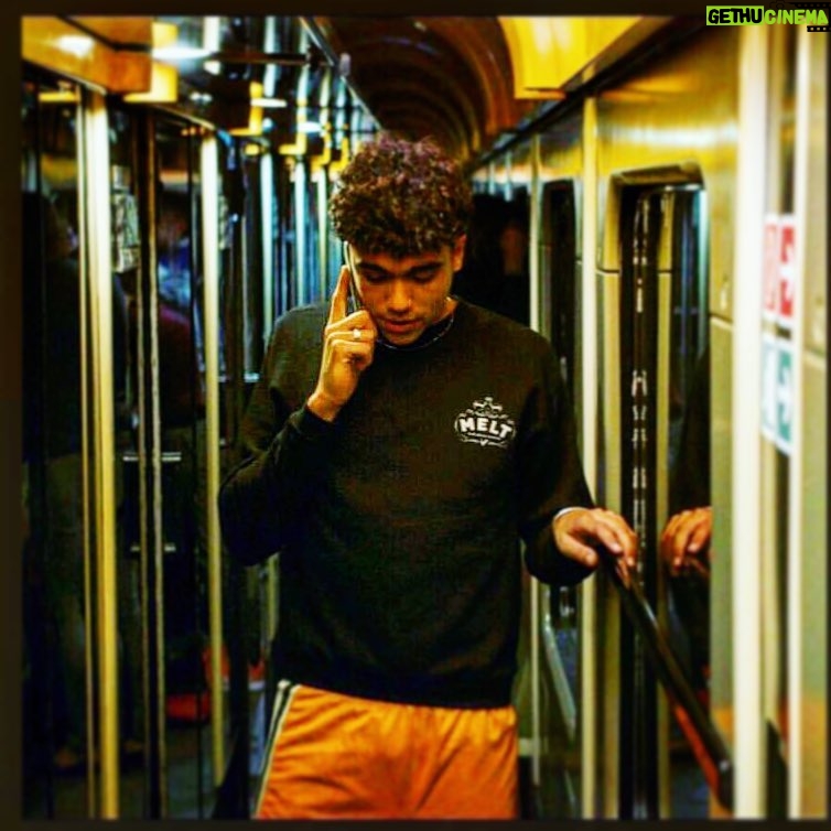 Carl Malapa - 35.5K Likes - Quelques part en Europe ❤️🙌 #interraillefilm
@carmenaless 😘😘