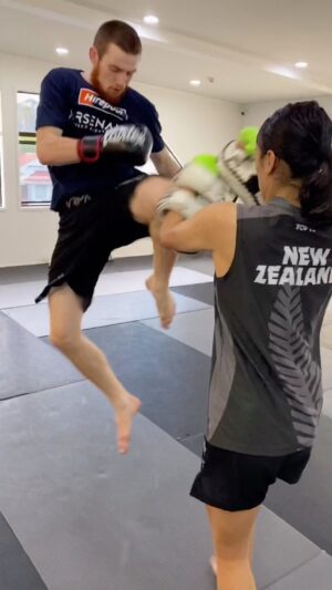Carl Van Roon Instagram - @_jacob_fleming_ @joryndd with tonight’s flow 🌊 #flow #rhythm #kickboxing #martialartslife #mma #karate #taekwondo #k1