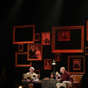 Carla Matadinho Instagram - Ruy de Carvalho
100 sessões aos 97 anos!

“Ruy, a história devida”, o espetáculo que marca a homenagem ao Rei do Teatro Português, onde Ruy de Carvalho conta histórias inéditas da sua longa e brilhante carreira, irá fazer a sua Centésima sessão! Um feito inédito, principalmente porque Ruy de Carvalho, aos 97 anos de idade, continua a pisar as tábuas, com a mesma alegria e entusiasmo como quando se estreou, aos 8 anos de idade.
“Ruy, a história devida”, depois de ter estado em quase 40 cidades, estará em cena no Centro Cultural Malaposta, a partir de dia 6 de Julho, precisamente no dia em que irá ser comemorada a sessão número 100, e onde fará a sua estreia neste palco!

Centro Cultural Malaposta
Dias 6, 7, 13, 14, 20 e 21 de julho às 18h00 

FICHA ARTÍSTICA
Elenco: Ruy de Carvalho e Luís Pacheco
Encenação: Paulo Sousa Costa
Texto: Paulo Coelho
Cenografia e Figurinos: Anne Carestiato e Fernanda Dias
Directora Geral Carla Matadinho
Produção Ricardo Dias

Compre já o seu bilhete e faça parte da linda história do teatro português.