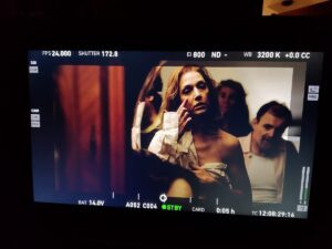 Carla Pandolfi Instagram - 🎬 D e S B a R R a n C A d A

Pasó la ultima jornada de un rodaje corto, complejo, exigido, apremiado, corajudo, heroico por culminarlo en estos tiempos y lleno de astucia cómo nos caracterizamos lxs Argentinxs (en particular a todo éste equipo) que lo dio todo y más 🇦🇷🙌🏼🤍
Gracias por el cine, gracias por lo colectivo, gracias por la garra!!! Lxs ❤️
.
.
.
.
Dirección @guadalupe.yepes 
Guion: @guadalupe.yepes @laus_santoro 
Dirección de fotografía-cámara @hugocolace_adf @fede.graf @micuvila @pityloco22 
Dirección de Arte @rodopagliere @ezendelman @landradoy #helena @laruedaquegira 
Dirección de sonido @mdgalimany #maria 
Dirección de Vestuario @a_de_analia @ana.ines.nava 
Dirección de caracterización (make up y pelo)
@estudiojorgepalacios @leo.castano.ok 
Asistencia Dirección @sergiosuarez01 @bernbronx @kuttycanteros 
Producción @kimberlyy.olsen @nestor.s.sotelo.9 @guadalupe.yepes @lucila.iaizzo loreregue #dani #mauro #male 
Catering @napulegastronomia @catering_prisila 
Foto fija @alejovelazquezmosqueira 
Elenco @luismachinok @ppmonje @franandradeok @cori_rom @scarpetta_gilda @nachogadano @federico.liss @elviraonetto @jorgentileok @danivalenzuela @segademario @guilleenz @melisasolari 
.
.
.
.
.
.
.
#cinenacional #cineargentino #desbarrancada #trhillerpsicologico #gina #1977 #ficcionargentina #cineunido #resistencia @tpagencia