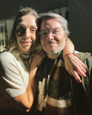 Carla Pandolfi Instagram - ATAV 2 
Hoy último capítulo 🙌🏼🎬🇦🇷 
-
Fue un enorme placer participar de ésta historia con un personaje valiente, cambiante, vulnerable y tan lleno de contradicciones y fortalezas como la vida misma! 
-
Alegría siempre verlos y compartir con ustedes cada jornada compañerxs @federicoamador1 @facu_marsella @beluchavanne @tatoqd @carcaliani @marsellafacundook 
-
-
Gracias por apostar siempre a la ficción y por la invitación al juego  @elchuecosuar y @sebastian.pivotto 
-
- 
Gracias a sus autores @lily.ann.martin @claulacelli y equipo de coautores por  Graciela 🙌🏼
-
Gracias a todo el equipo de @ataveltrece @polkaprod y @eltrecetv 
Hasta la próxima 🙌🏼❤️❤️❤️
-
-
-
-
@tpagencia @soyramirohernandez @tpashkus 🙌🏼❤️🎬
-
-

#atav2 #ficcionnacional #ficcionargentina #cine #historiasdeficción #familiaficción #polka #eltrece #atav2023 #actress #tpagencia #carlapandolfi