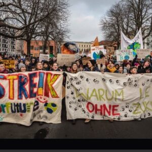 Carla Reemtsma Instagram - We did a thing. More than 10.000 young people striked for climate – and the future of all of us. All these people, their drive and energy are the most inspiring thing, I‘ve ever seen. We are making history.
.
(c) Michael Hübner/Jörg Frays/BMWiSusanne Eriksson
#fridaysforfuture #kohlekommission #zukunftskommission #youth4climate #climatestrike #climatechange