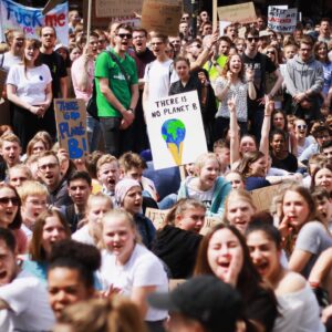 Carla Reemtsma Instagram - We are rising – thousands of young people all over the world, who’ll not longer let fossil fuel loving politicians destroy our planet and our future ✊ and dear adults: please come and join. The crisis we’re in affects each and every one of us and 21  weeks of strikes have made clear that we need every voice in this fight 💥
.
#fridaysforfuture #climatestrike #youthstrike4climate #schoolstrike4climate