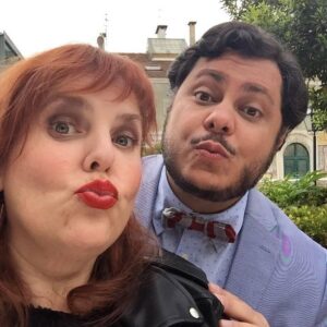 Carla Vasconcelos Instagram - Todos os anos tiro uma fotografia na véspera do meu aniversário. Álbum - A QUEIMAR OS ÚLTIMOS CARTUCHOS. 
Hoje deixo a deste ano e a dos últimos 10! 🤣🤣🤣

A queimar os últimos cartuchos dos 52! 

A todos os que fizeram com que este último ano fosse incrível, obrigada! ❤️

#itsallaboutlove #itsaboutyou #loveuall #thedaybefore #theendof52 #luckygirl #privilege #youknowwhoyouare