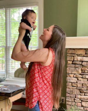 Carlee Baker Instagram - Kisses and cuddles with my favorite little guy. Moments captured by my favorite big guy. 💙💙💙

#beckettjones #littlelauzirika