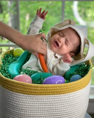 Carlee Baker Instagram - Happy Easter, friends!! Today we learned that Anne Geddes, we are not 😂 but hey, it’s the thought that counts! 

#beckettjones #littlelauzirika #annegeddes #happyeaster #hoppyeaster