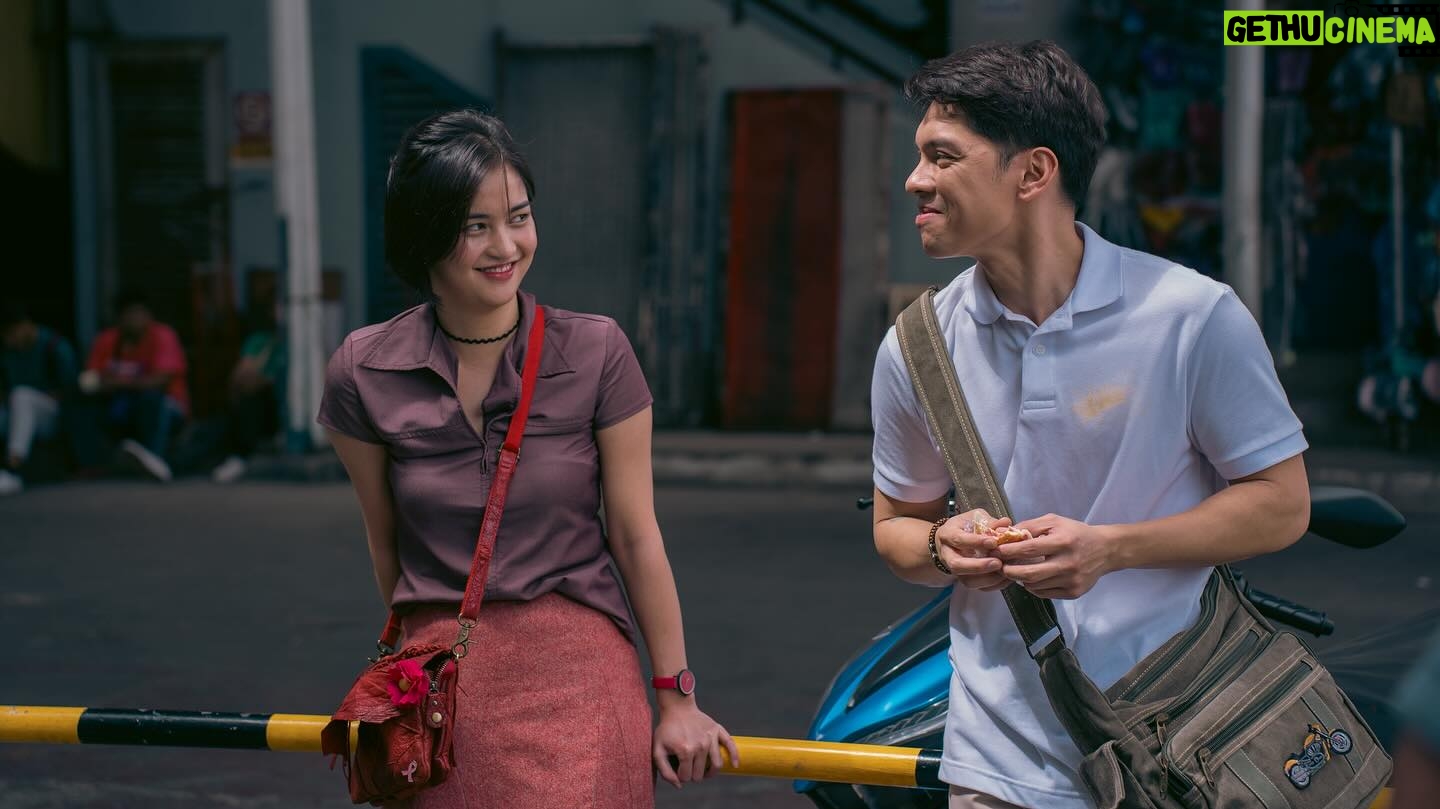 Carlo Aquino - 3 Likes - Nakanood na po ba ang lahat??
📸 @joshenvahnlee
#ThirdWorldRomance