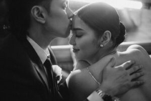 Carlo Aquino Instagram - It's been a week since our back to back weekend!!! First i got my first best actress award from one of my dream award giving bodies, ang Gawad Urian ❤️ congratulations po uli sa lahat ng kapwa ko nominado and of course sa team #ThirdWorldRomance!! 

A day after, I officially became Mrs. Aquino 🤍 grabe ang timing Lord, I believe this is all YOU 🥹🤍

I want to thank everyone who joined us and supported us on this journey. Tulad ng sinabe ko sa vows mahal @jose_liwanag , I am proud that we are here today with people who genuinely love us. And that's what truly matters, celebrating our love with the people who mean the most. 🤍

@anjalmedaevents 
@eventstylistdave 
@altaverandadetibig 
@illosprive 
@myiookamoto 
@mchlgonzales 
@notioninmotion 
@honeyglazecakes 
@lumicandles.ph 
@beautedermcorporation 
@inkscribbler 
@stephtancouture 
@paulolazaro.studio 
@makeupbymarben 
@iamjulyvito 
@juliuscmua 
@iampoisonous 
@hernansoriano_ 
@3rdavenuemusic 
@theweddinglibraryph 
@jacatel 
Black box mobile bar
alwaysinmotion
String Quartet
Photobooth by dj Coki
Host: @karenkabuhat
Blackbox lights and sounds
Pastor Byron Bicomong